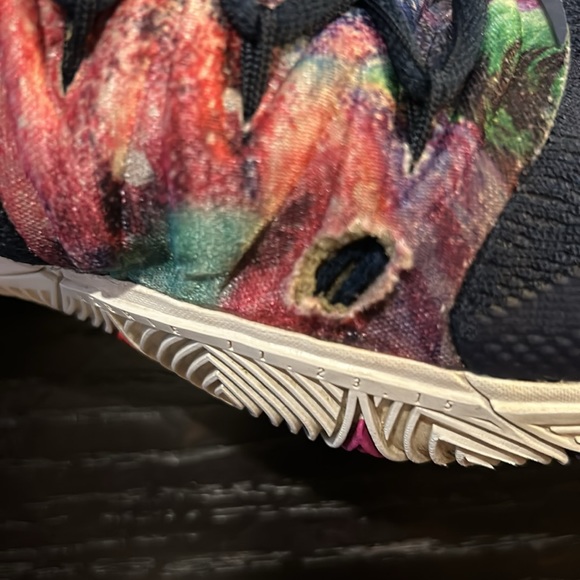 Nike Kyrie 5s Multi- Color (Beaters) - Picture 2 of 7